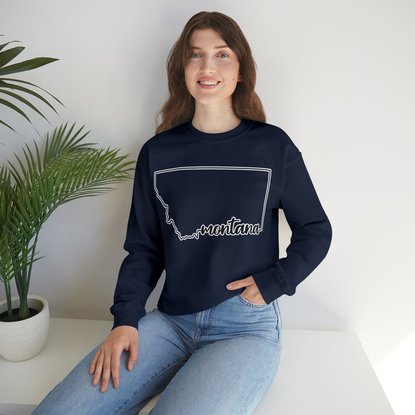 State Outline - Montana: Unisex Heavy Blend™ Crewneck Sweatshirt