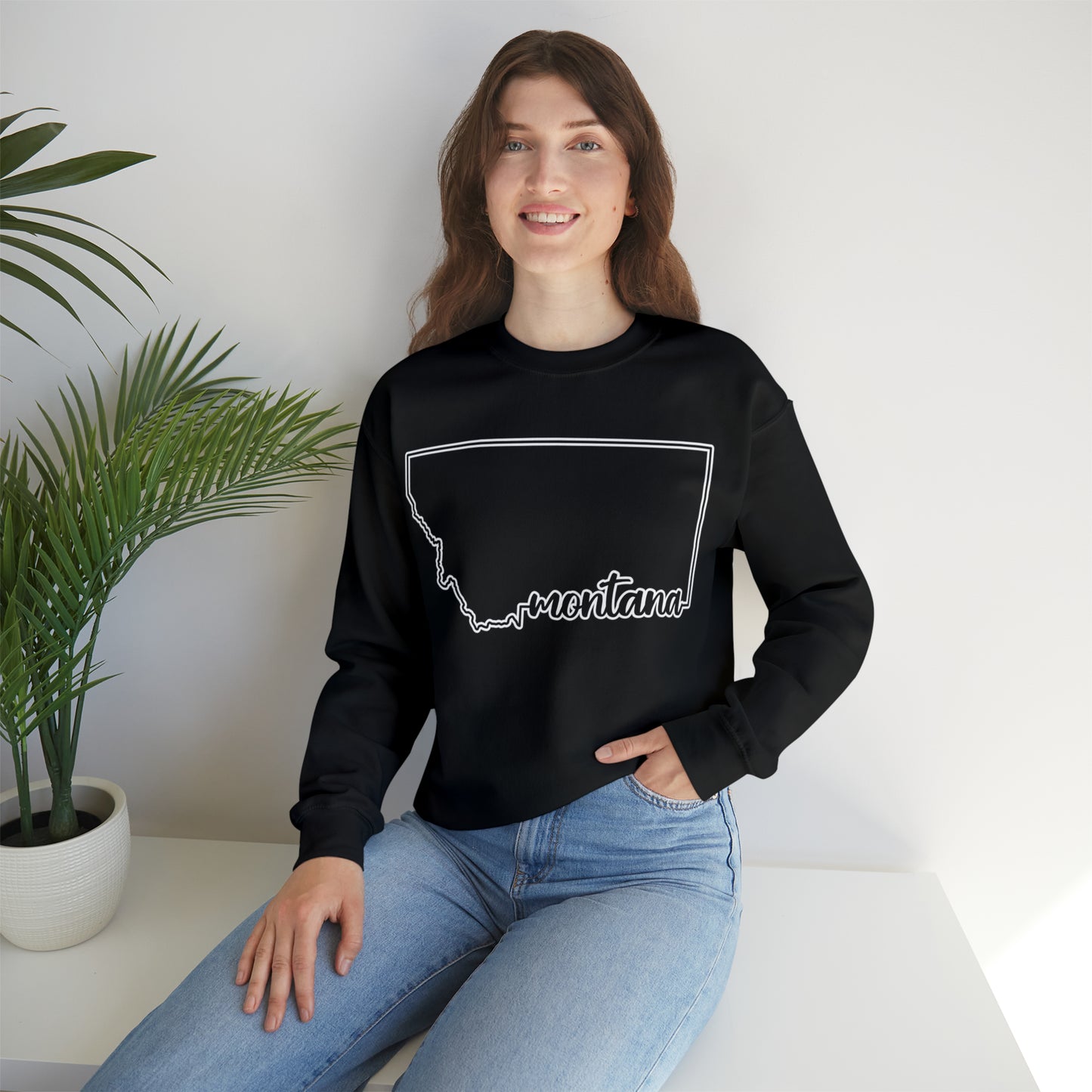 State Outline - Montana: Unisex Heavy Blend™ Crewneck Sweatshirt